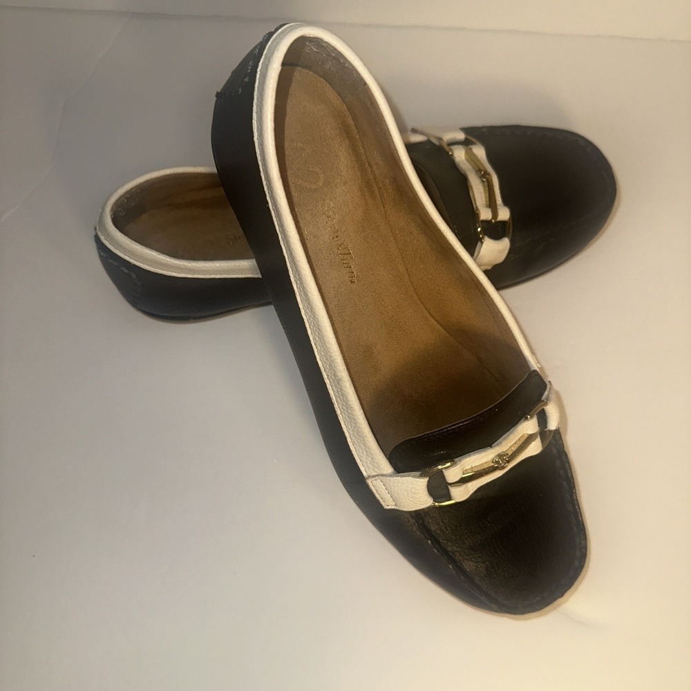 Aerosoles Loafers Sz 7M Navy  White Flat Shoes Horse Bit Links
